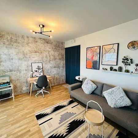 Brand New Modern Condo Built-In Mall Of Tripla Helsinki Bagian luar foto