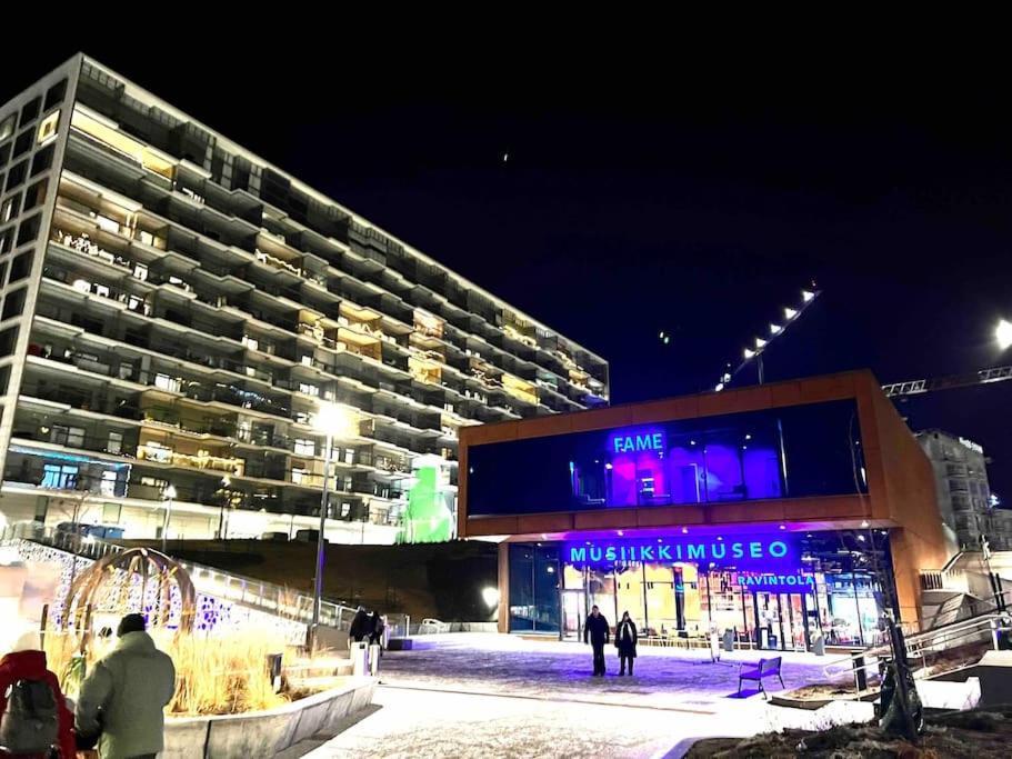 Brand New Modern Condo Built-In Mall Of Tripla Helsinki Bagian luar foto